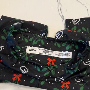 Goldsheep Festive Black Leggings with Red and Green Accents (cyclebar)